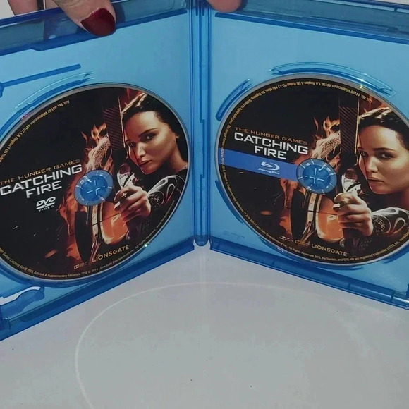 The Hunger Games: Catching Fire (DVD / Blu-ray Combo + Digital Copy) - Picture 3 of 3